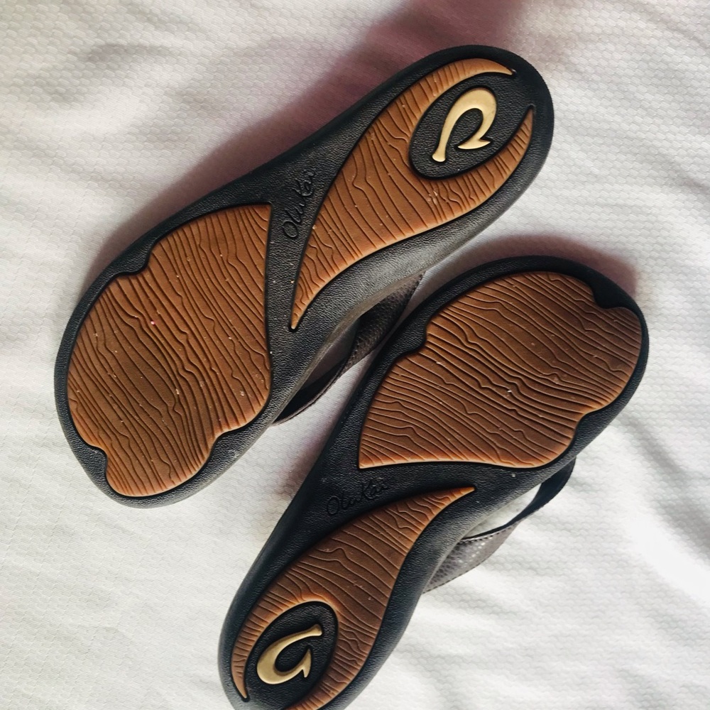 Olukai brown Flip Flops - Picture 6 of 9